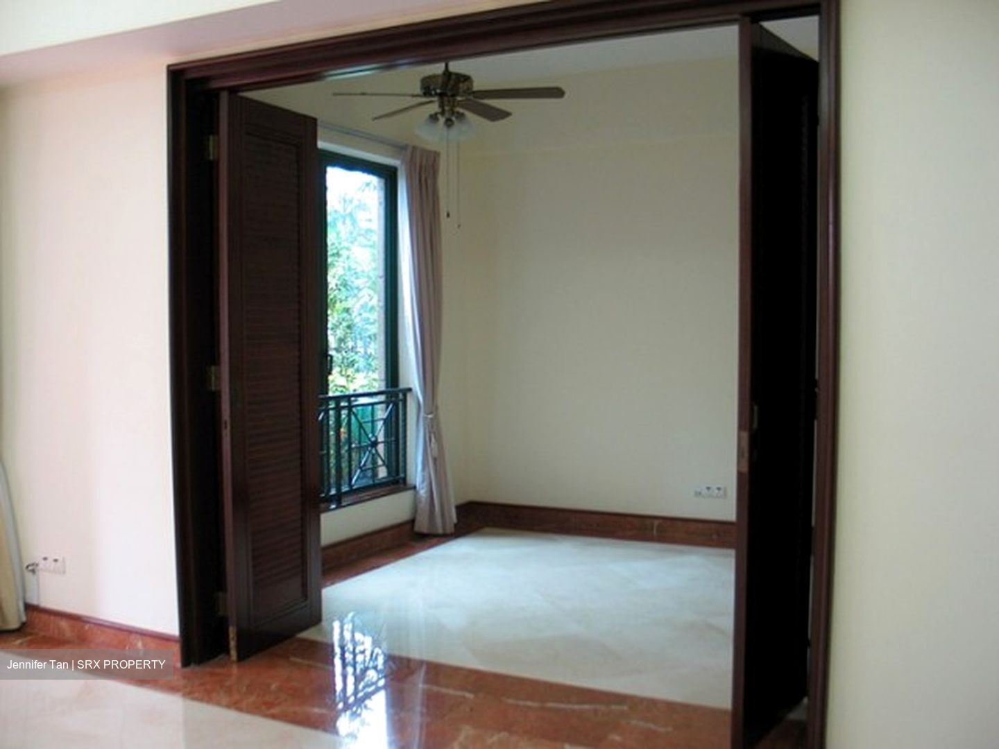 Pebble Bay (D15), Condominium #560810101